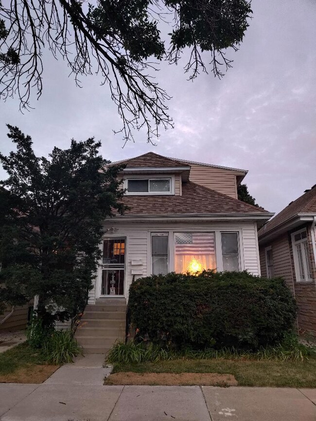 3047 N Luna Ave, Chicago, IL 60641 - photo 2