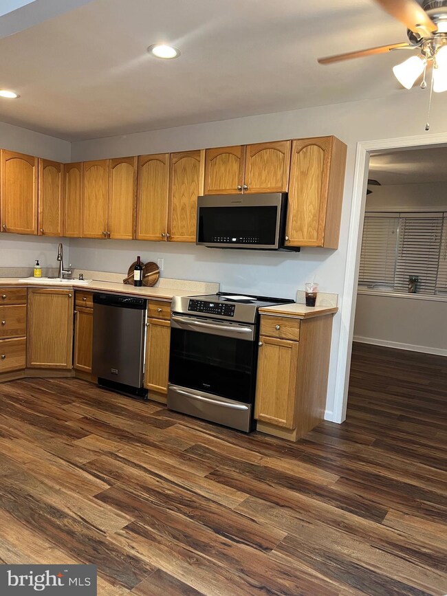 509 Berkeley Dr, Browns Mills, NJ 08015 - photo 2