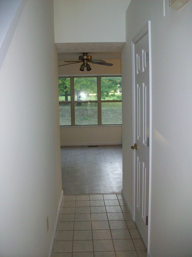 9007 Barley Loft Dr, Columbus, OH 43240 - photo 5