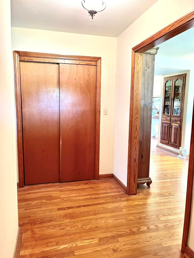 18 Allgood Entrance Hall