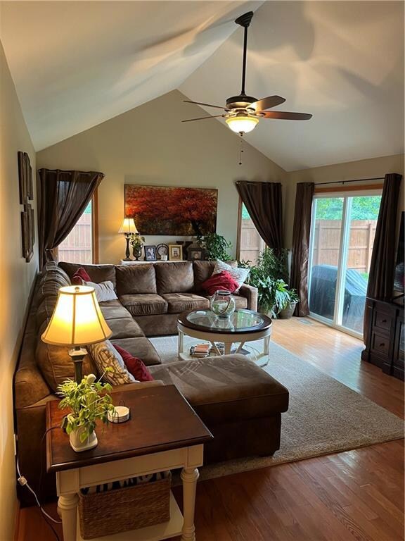 3533 Berkdale Dr, Columbus, IN 47203 - photo 2