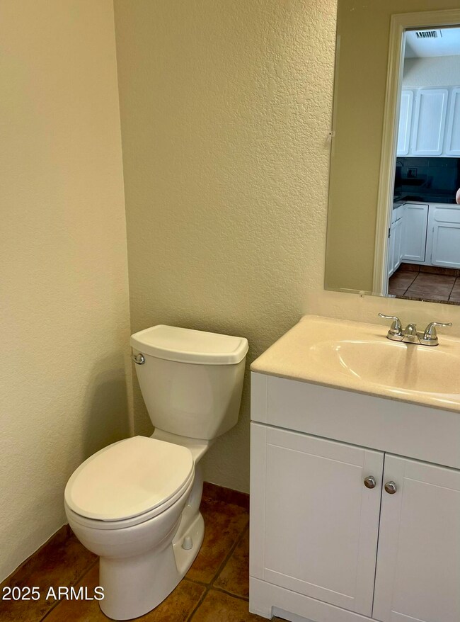 1124 E Rose Ln unit 3, Phoenix, AZ 85014 - photo 6