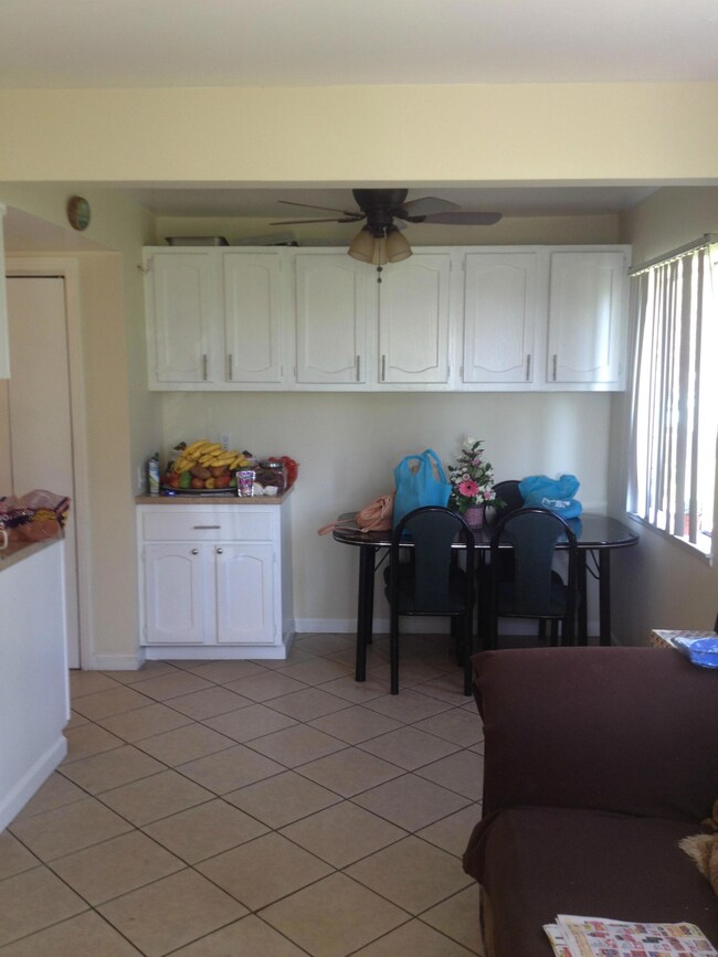 dinn%20area[1]