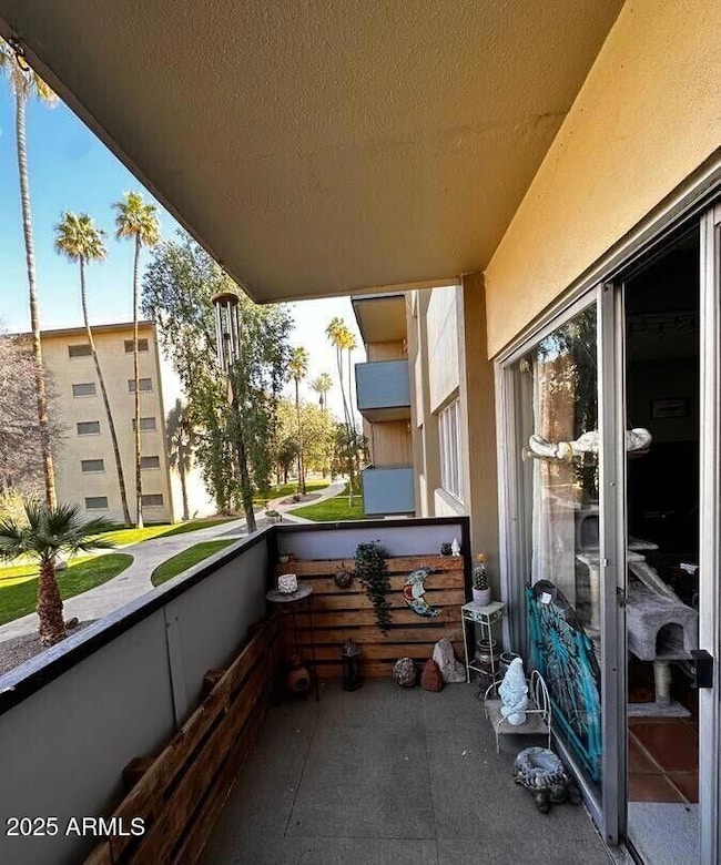 349 E Thomas Rd unit E207, Phoenix, AZ 85012 - photo 2