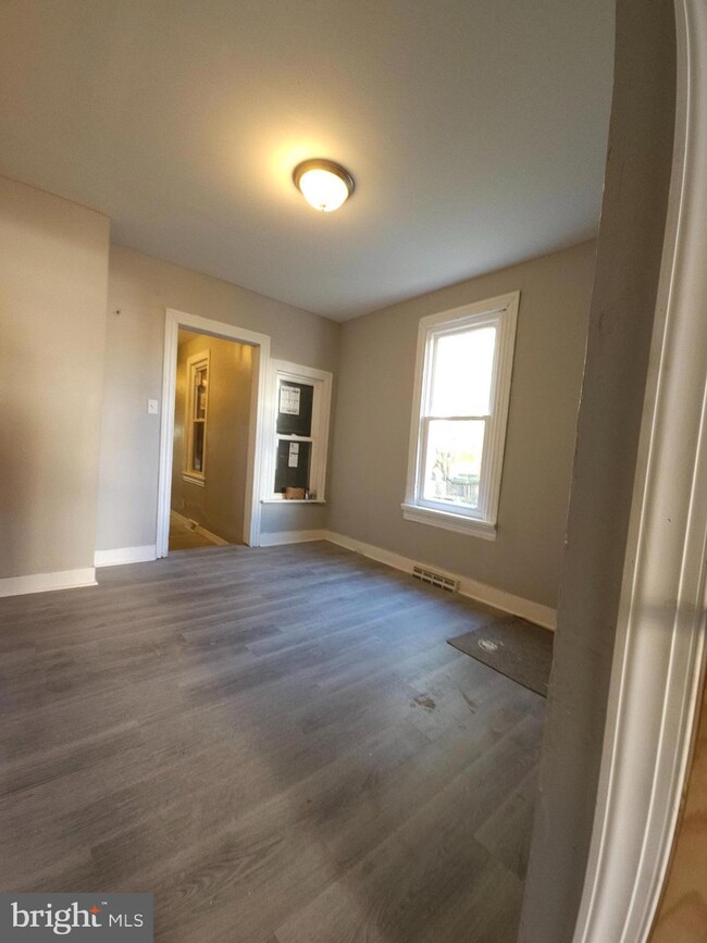 1040 Birch St, Reading, PA 19604 - photo 7