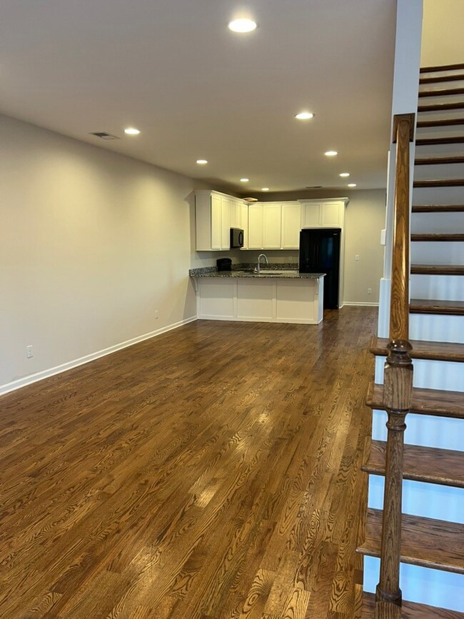 467 Morton Ave unit 105, Nashville, TN 37211 - photo 3