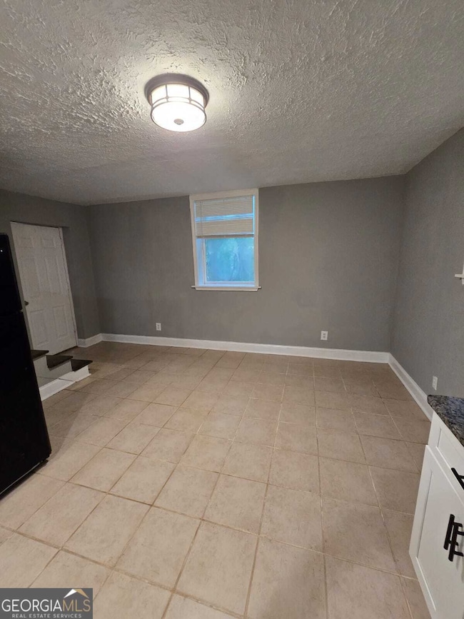 2963 Redwine Rd unit REAR UNIT, Atlanta, GA 30344 - photo 4