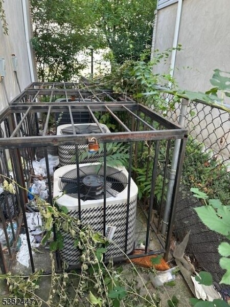 89-91 Hawthorne Ave unit 3, Newark, NJ 07112 - photo 7