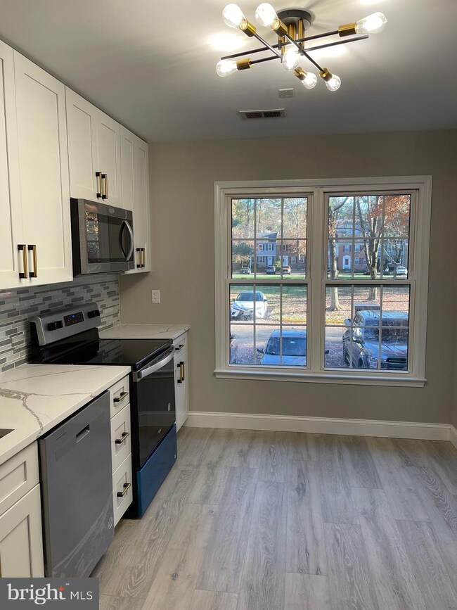 8320 Moline Place, Springfield, VA 22153 - photo 5