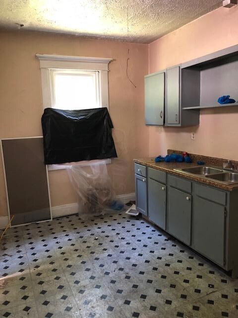 954 Kitchen