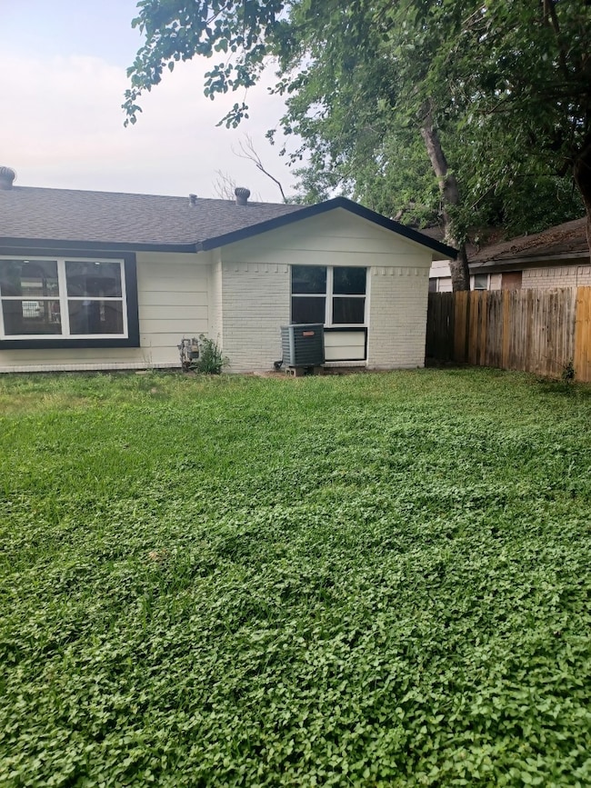 1803 Beaver Bend Rd, Houston, TX 77088 - photo 5