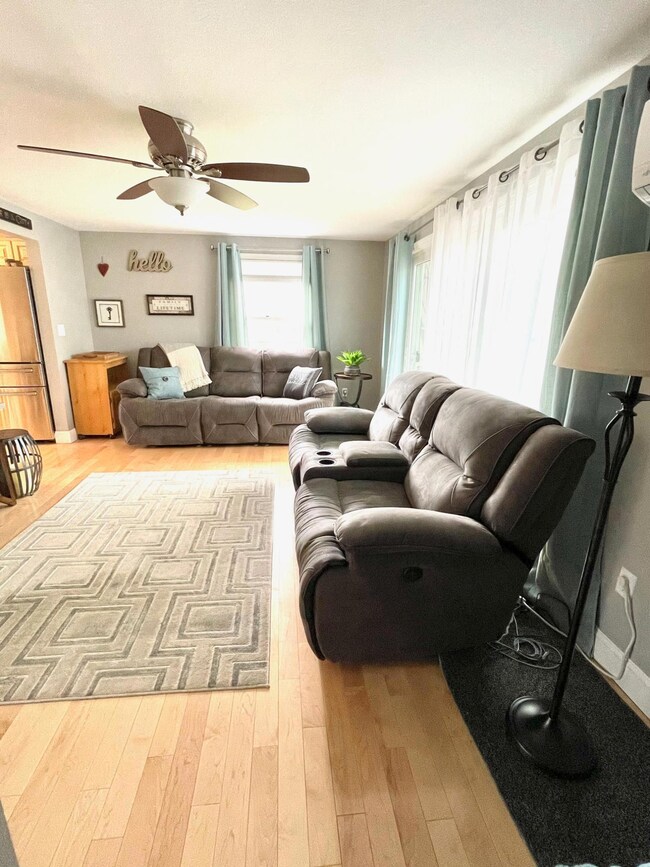 162 Beach St unit 8, Saco, ME 04072 - photo 5