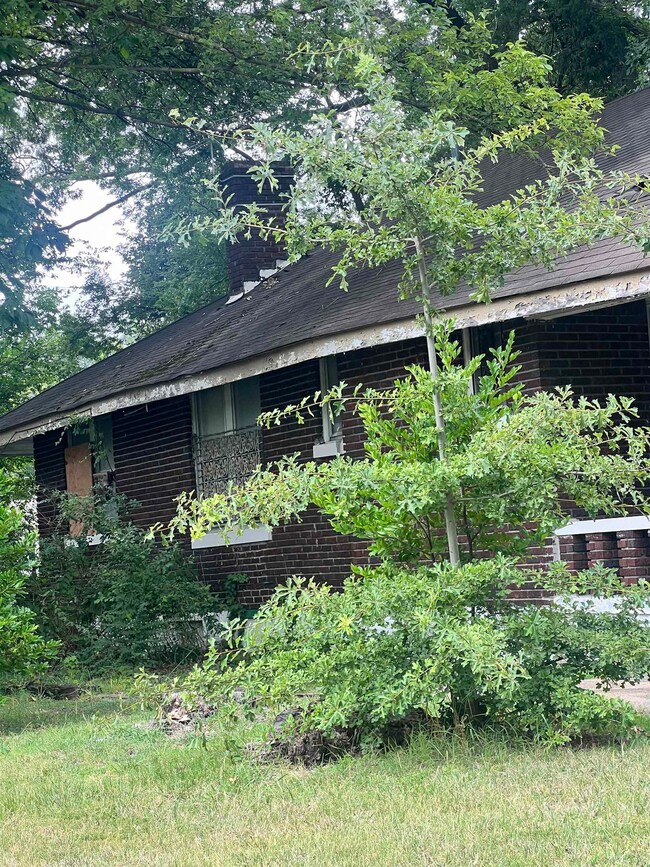 View of home's exterior