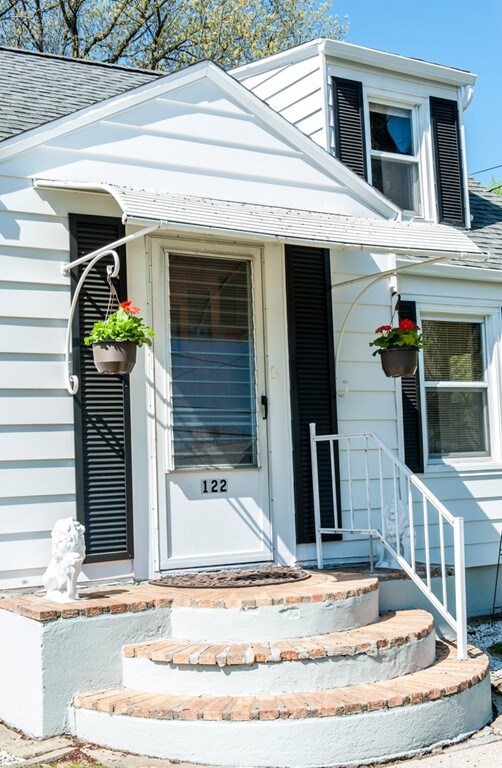 122 Harvey St, Springfield, MA 01119 - photo 3