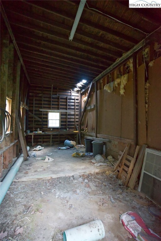 Open storage on two sides