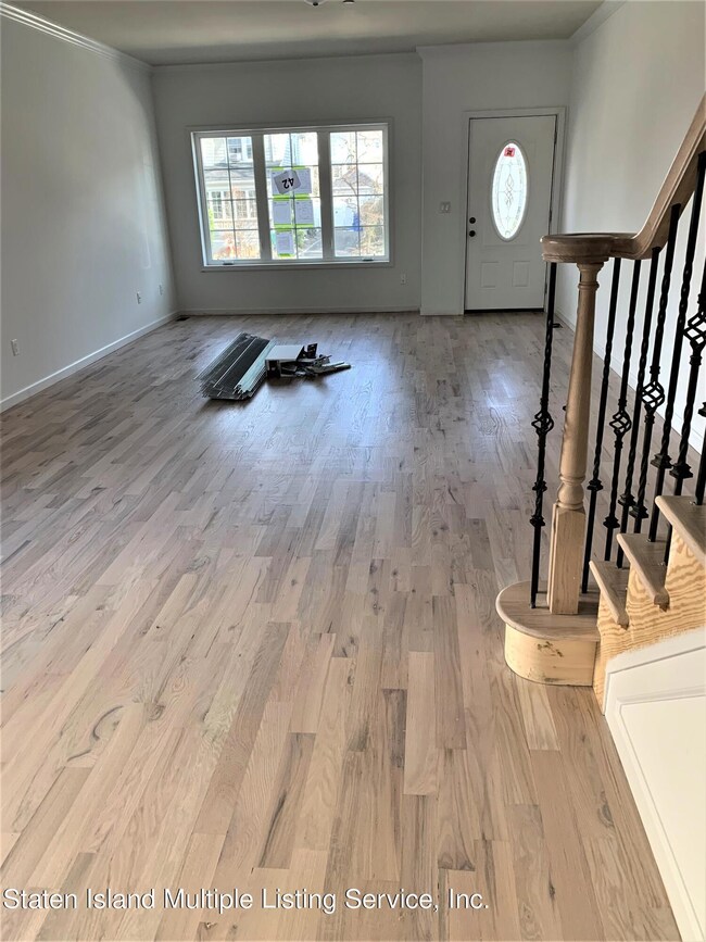 42 Gansevoort Blvd, Staten Island, NY 10314 - photo 2