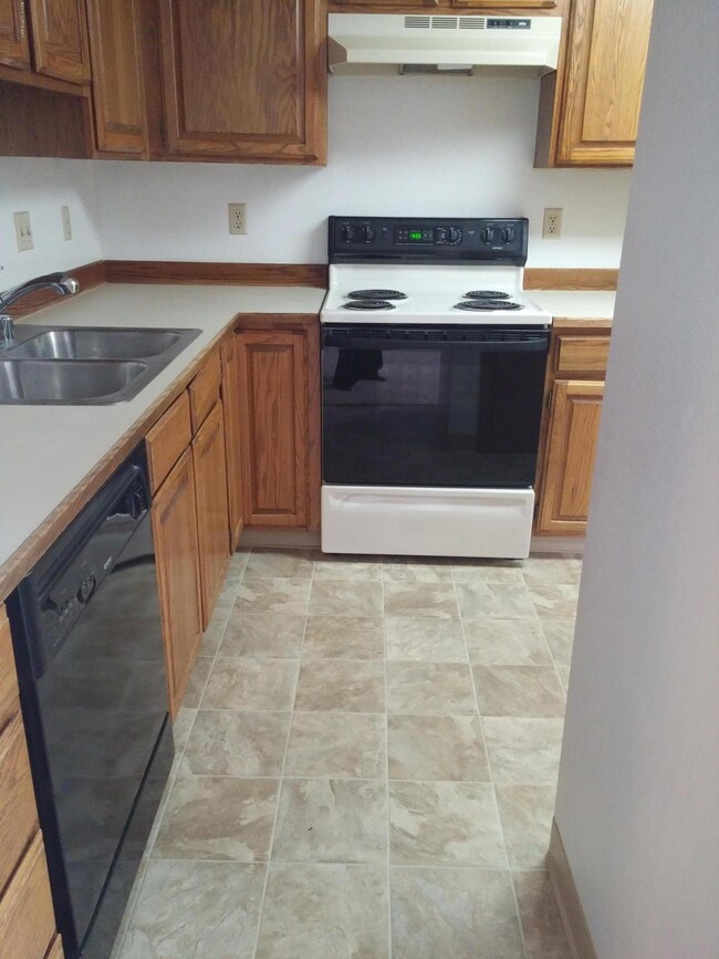 1541 W Tudor Rd unit 6, Anchorage, AK 99503 - photo 4