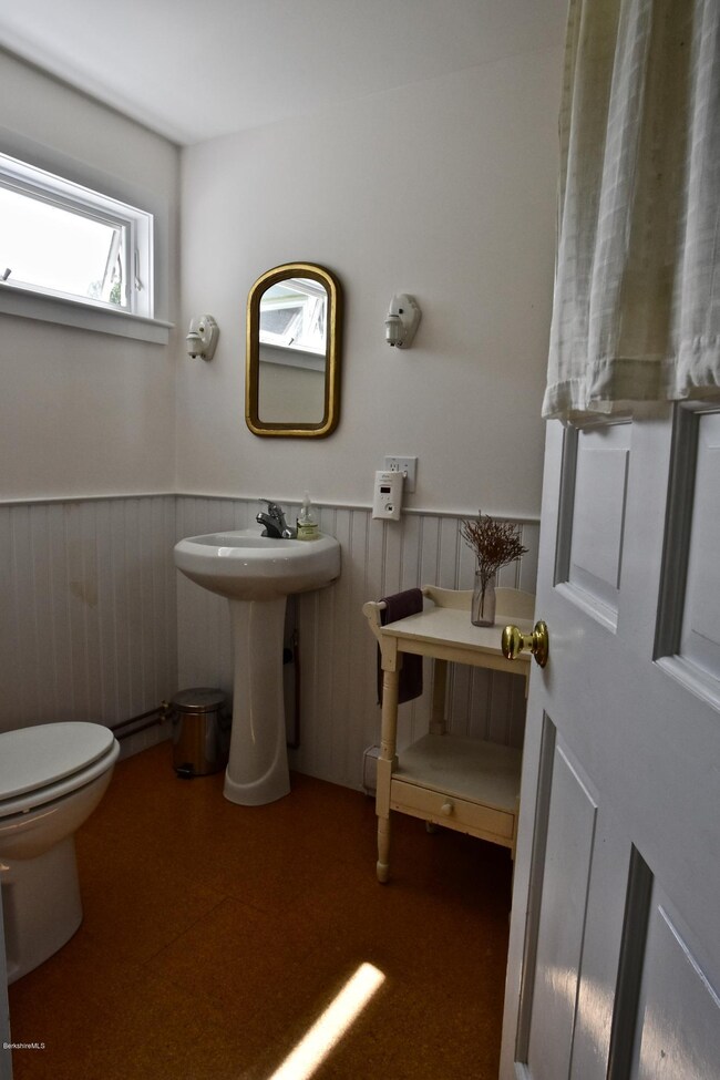 213 Oak St, Great Barrington, MA 01230 - photo 6