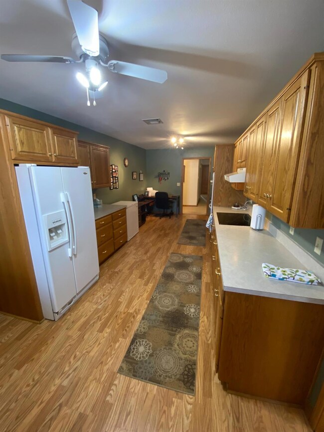 525 Jayhawk Ave, Hugoton, KS 67951 - photo 6