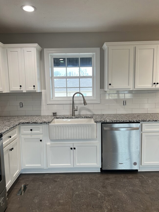 206 Graham Way, Shelbyville, TN 37160 - photo 4