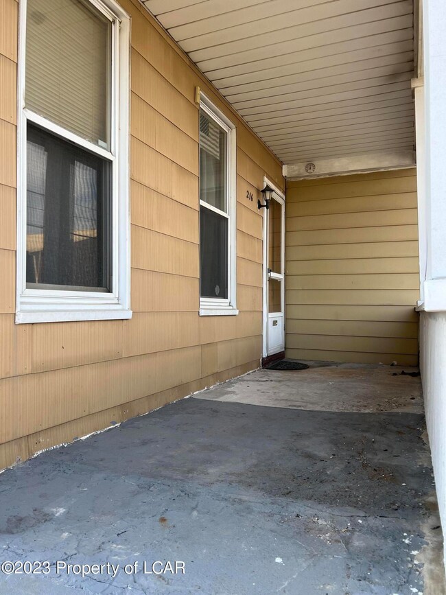 216 North St, West Hazleton, PA 18202 - photo 4