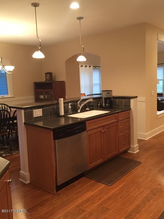 Kitchen Bar