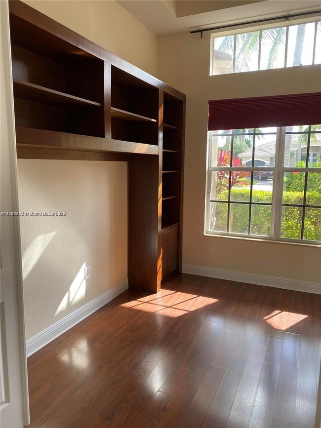 15311 SW 38th St, Davie, FL 33331 - photo 6