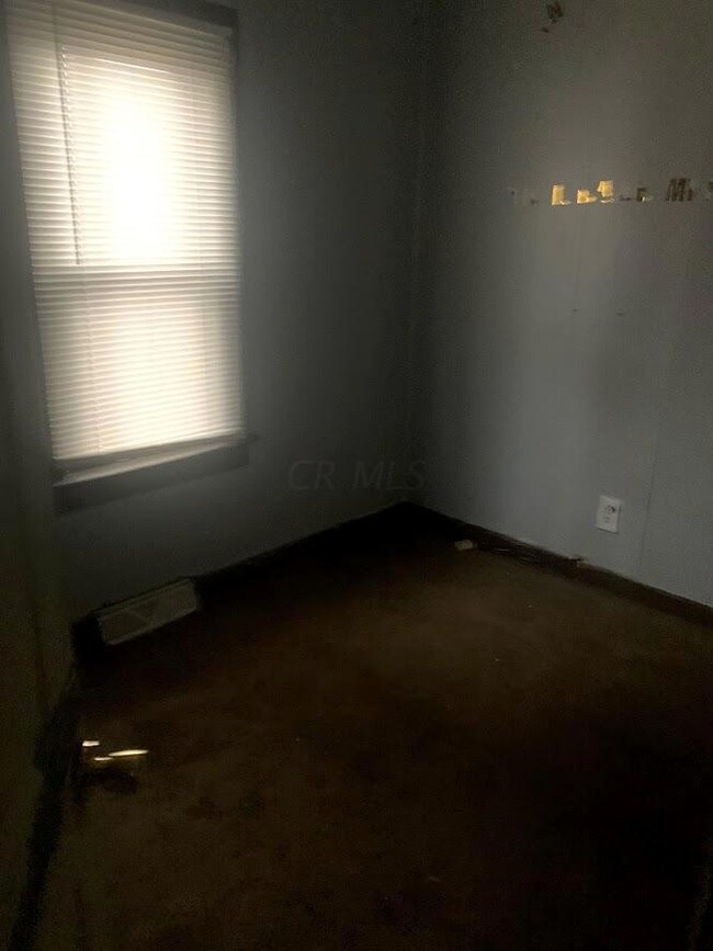 1725 3