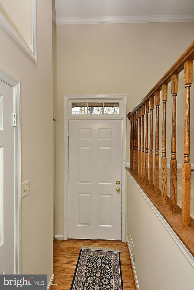 2984 Mission Square Dr, Fairfax, VA 22031 - photo 3