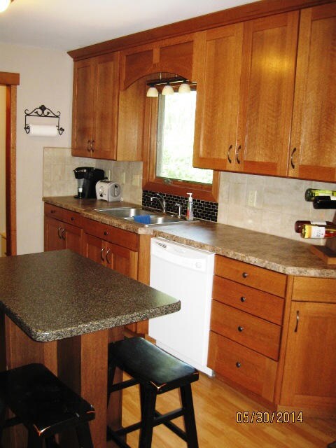 1414E3rdKitchen4