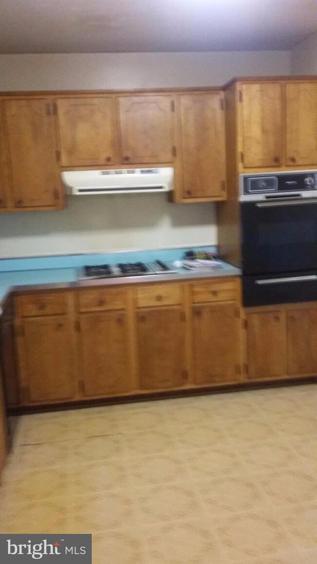 8804 Crandall Rd, Lanham, MD 20706 - photo 5