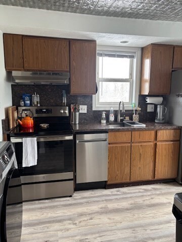 34 Pleasant St unit 2, Wakefield, MA 01880 - photo 4