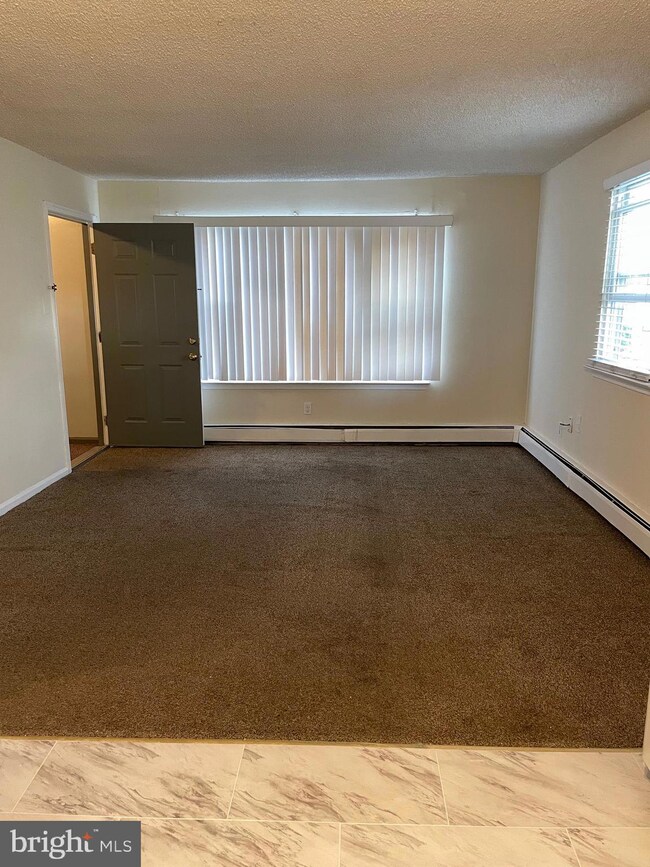 4 Alicia Ct unit FLOOR 2, Glenolden, PA 19036 - photo 2