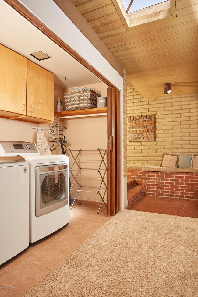 2737 N Conestoga-2129