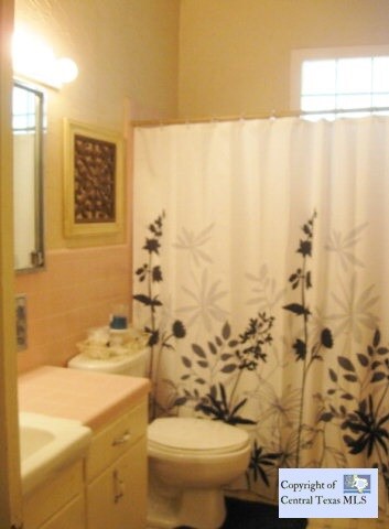 626 E Cedar St, Seguin, TX 78155 - photo 7