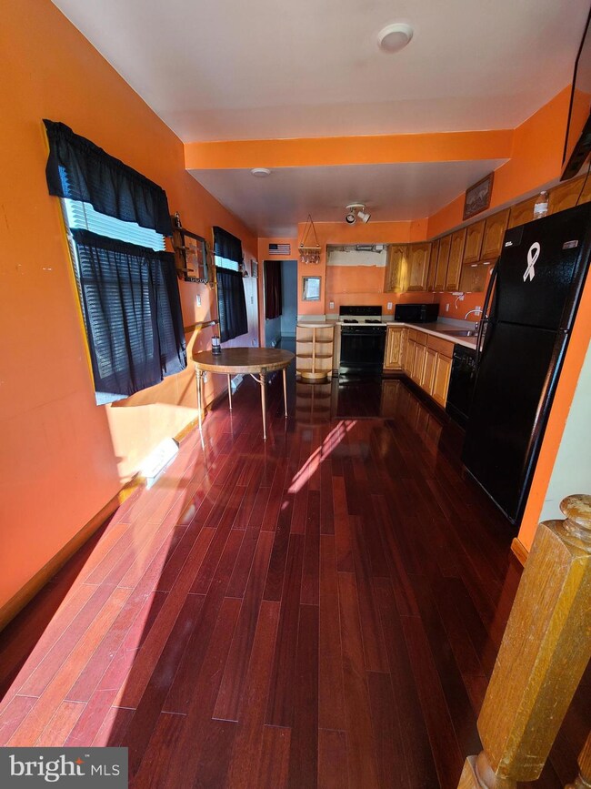 28 W Buckingham Ave, Mount Ephraim, NJ 08059 - photo 5