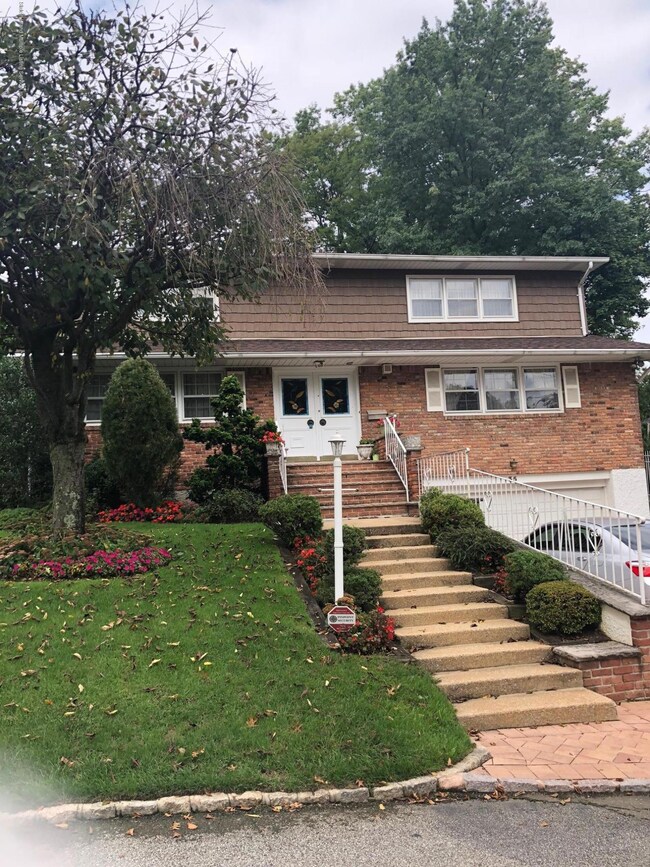 35 E Entry Rd, Staten Island, NY 10304 - photo 7