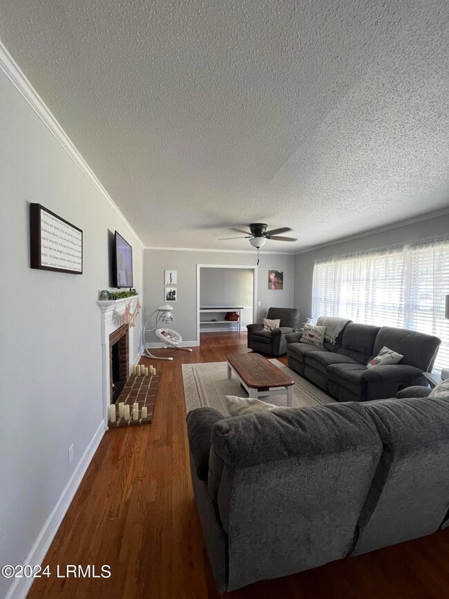 Living room 2