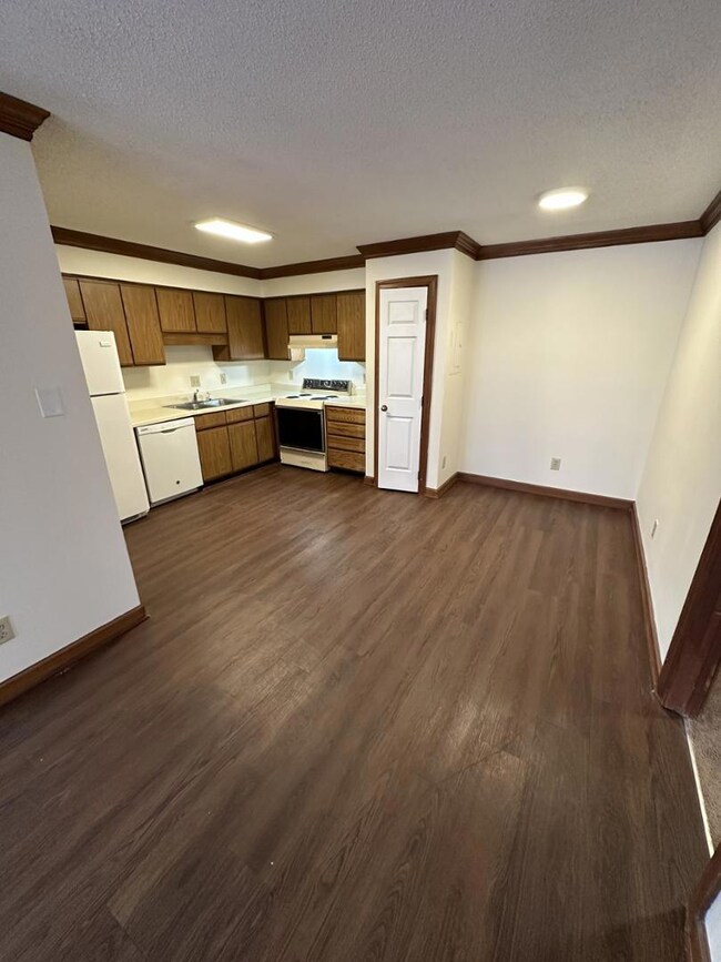 3525 Ivy Commons Dr unit 102, Raleigh, NC 27606 - photo 3