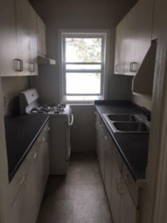 189 Diman St unit 1, Fall River, MA 02721 - photo 6