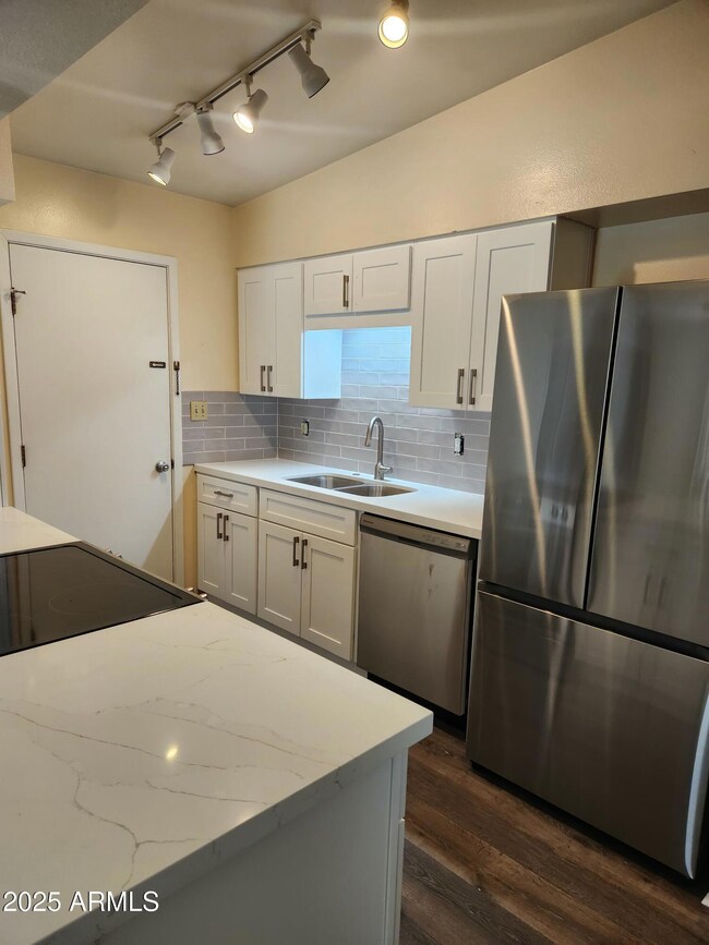 1719 W Royal Palm Rd, Phoenix, AZ 85021 - photo 4