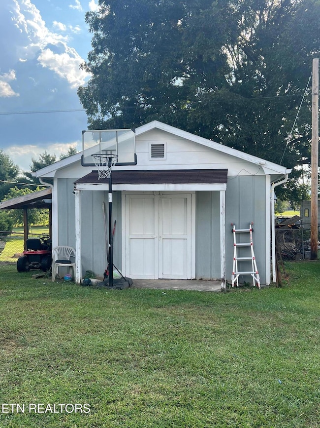 128 Chapman Crest Dr, La Follette, TN 37766 - photo 6