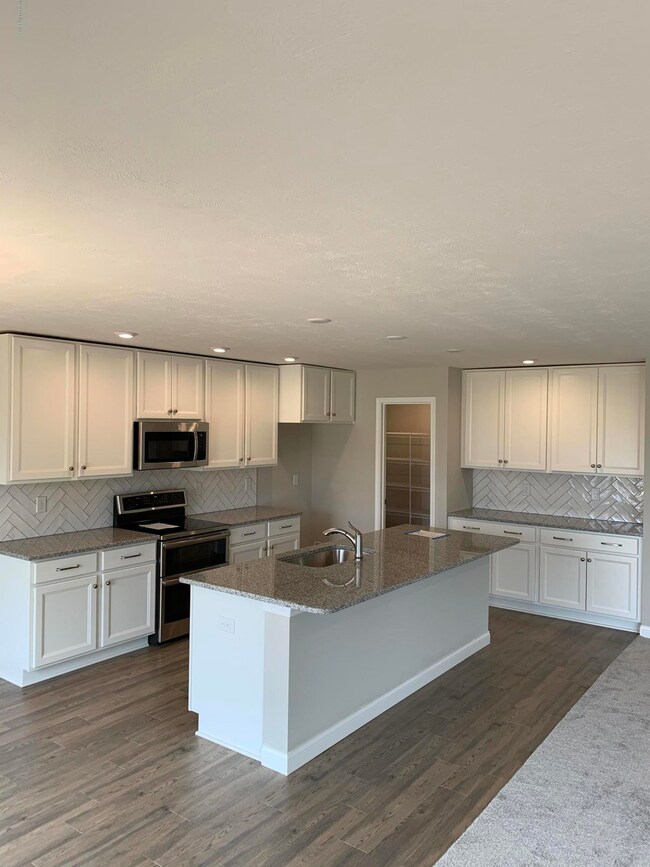 471 Copper Creek Dr, Mount Washington, KY 40047 - photo 7