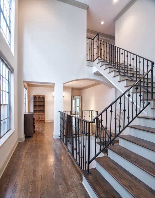 2116 Hazard St, Houston, TX 77019 - photo 5