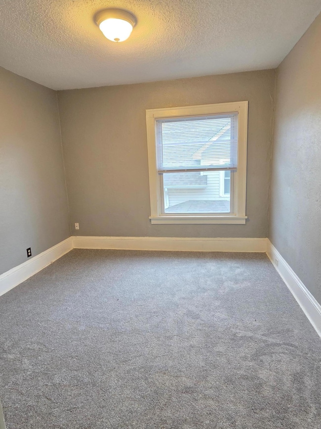 1411 Upton Ave N, Minneapolis, MN 55411 - photo 3