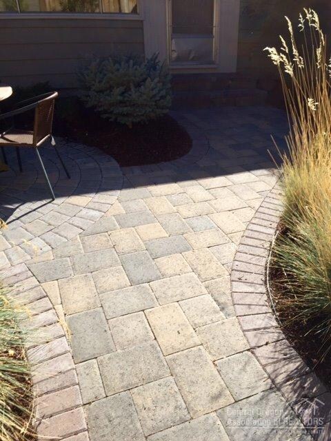 667 NE 11th St, Bend, OR 97701 - photo 6