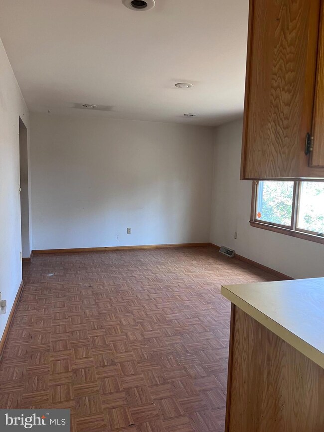 1585 Linden Blvd, Vineland, NJ 08361 - photo 6