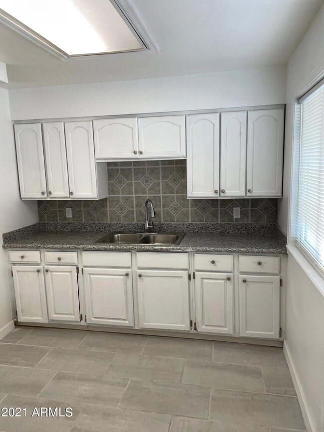 14003 N Palm St unit 7, El Mirage, AZ 85335 - photo 5