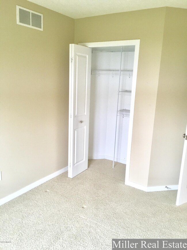 315 E North St unit 3, Hastings, MI 49058 - photo 4