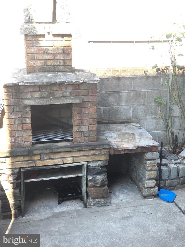 8 S Highland Ave unit 2, Baltimore, MD 21224 - photo 4